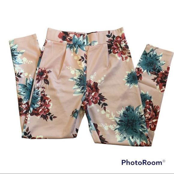 Solaris Style 2 piece top and leggings - Picture 3 of 4